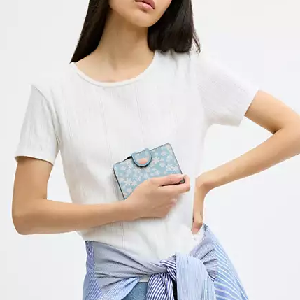 Floral Print Snap Closure Bifold Leather Wallet